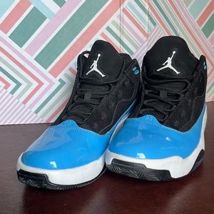 Nike Air Jordan Max Aura 2 size 8.5